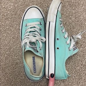 Converse size 7